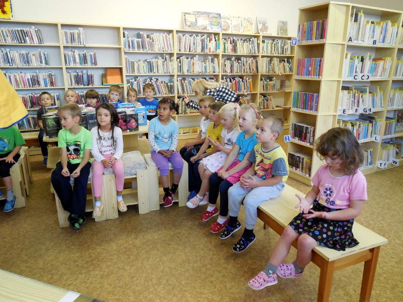 Barevna školka v knihovně